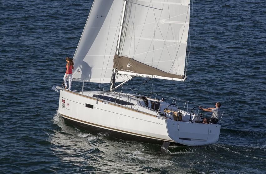 Nouveau voilier de 10 m à la location dans notre flotte