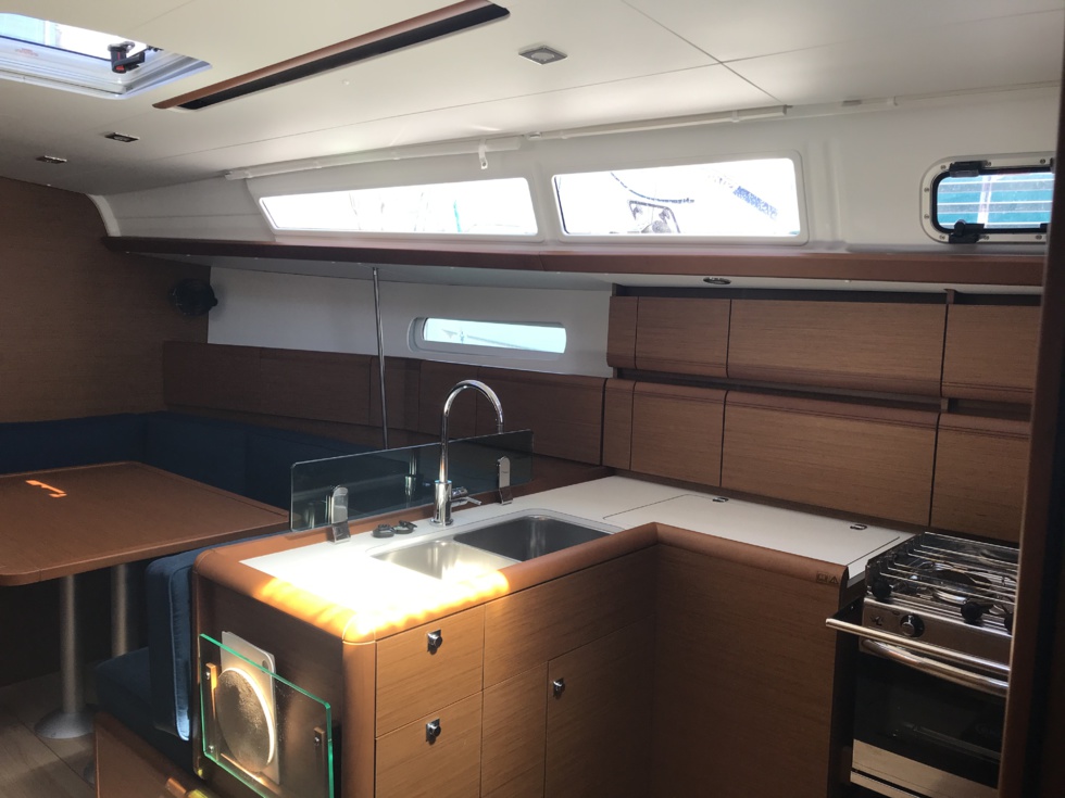 IZ'LÔ - SUN ODYSSEY 389 - 2020 3 cabines 1 sbd IZ'LÔ - SUN ODYSSEY 389 - 2020 3 cabines 1 sbd