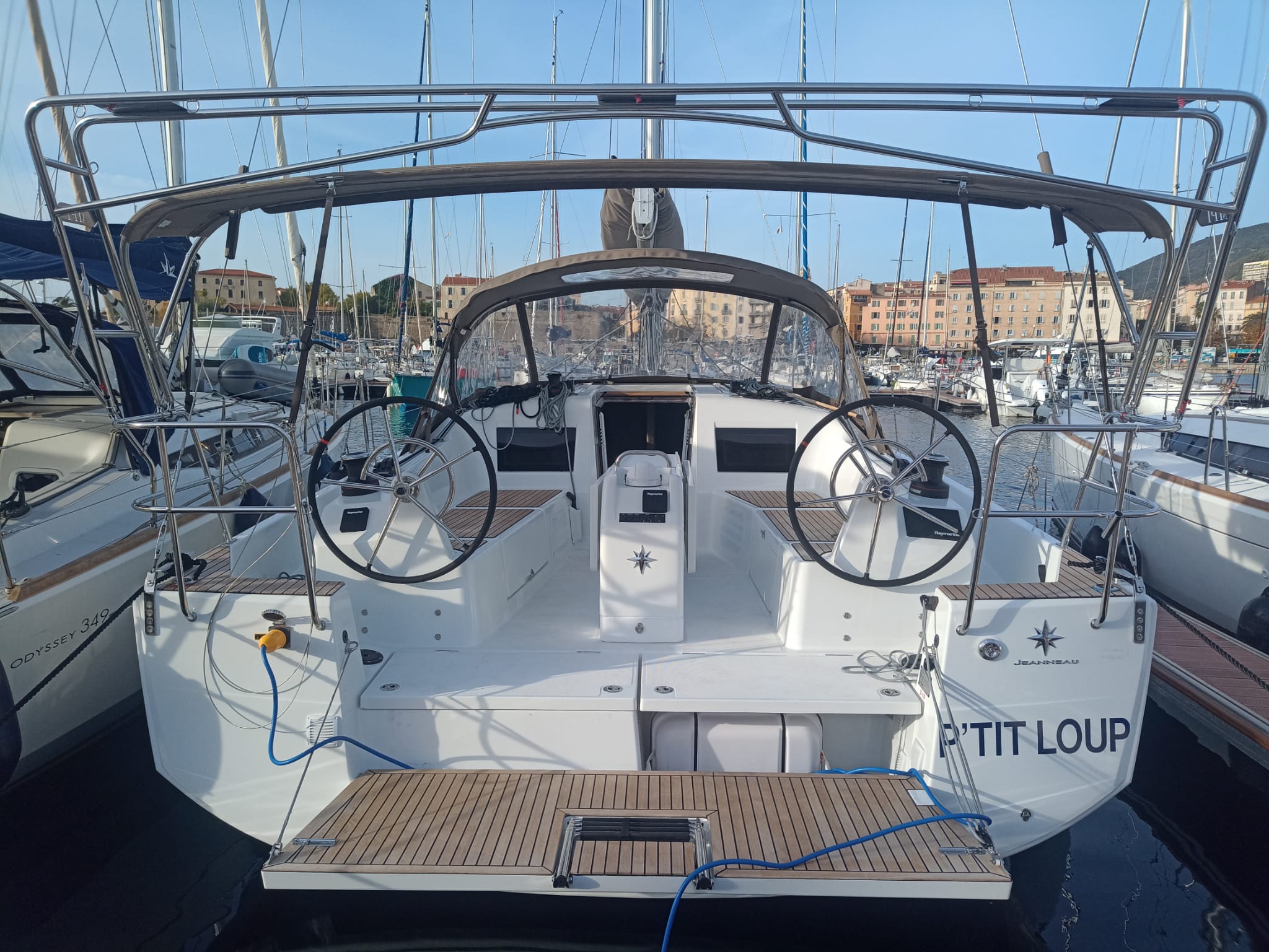 P'TIT LOUP, Sun Odyssey 410 - 2023 - 3 cabines + carré convertible + 2 sdb P'TIT LOUP, Sun Odyssey 410 - 2023 - 3 cabines + carré convertible + 2 sdb